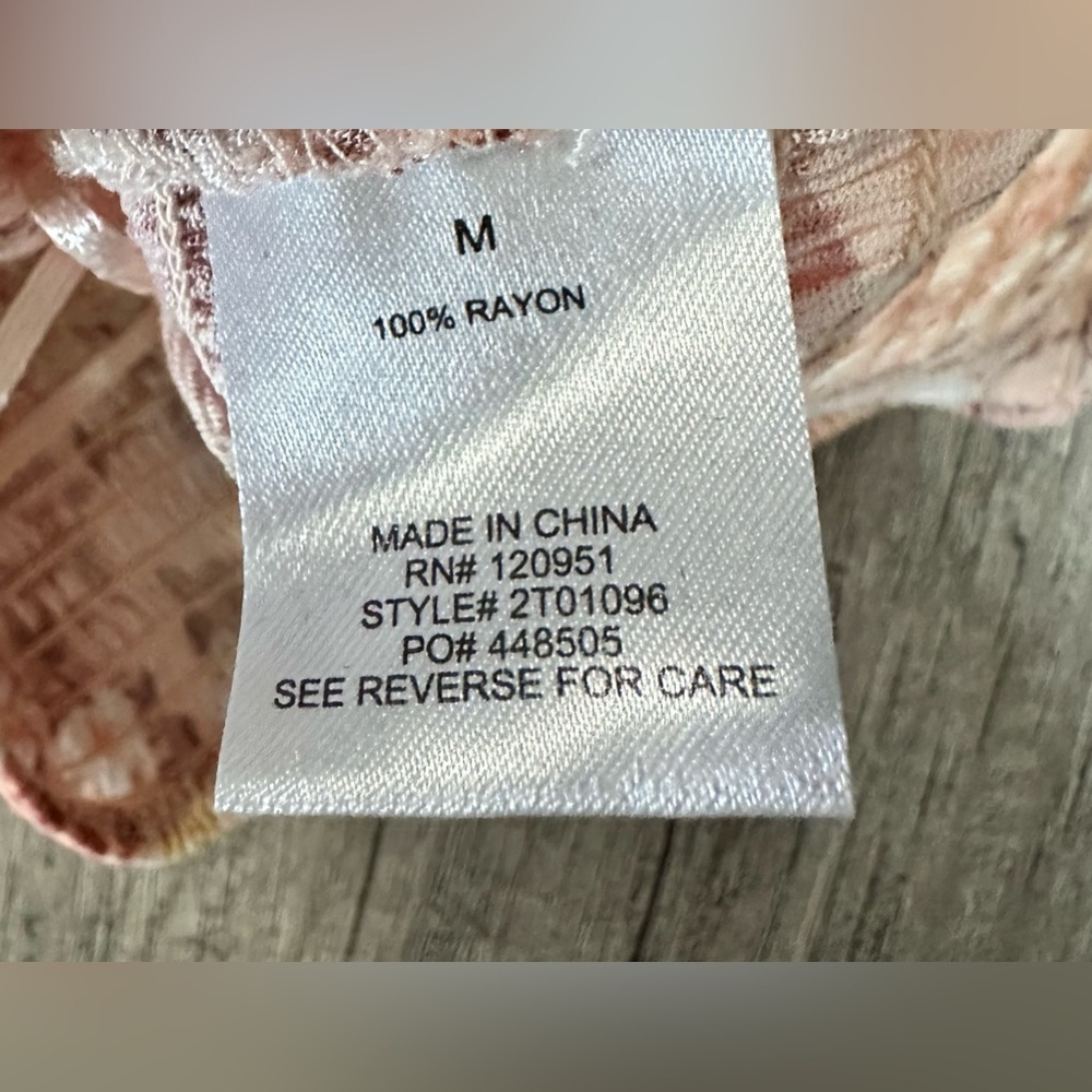 Hippie Rose Pink Floral Crop Top Size Medium - Picture 5 of 6